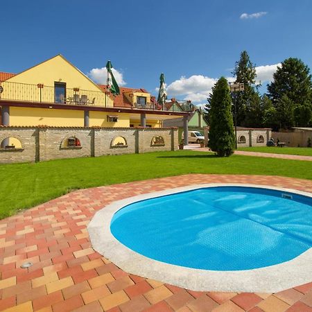 Ponty-Lak Panzio Guest House Dávod Exterior photo